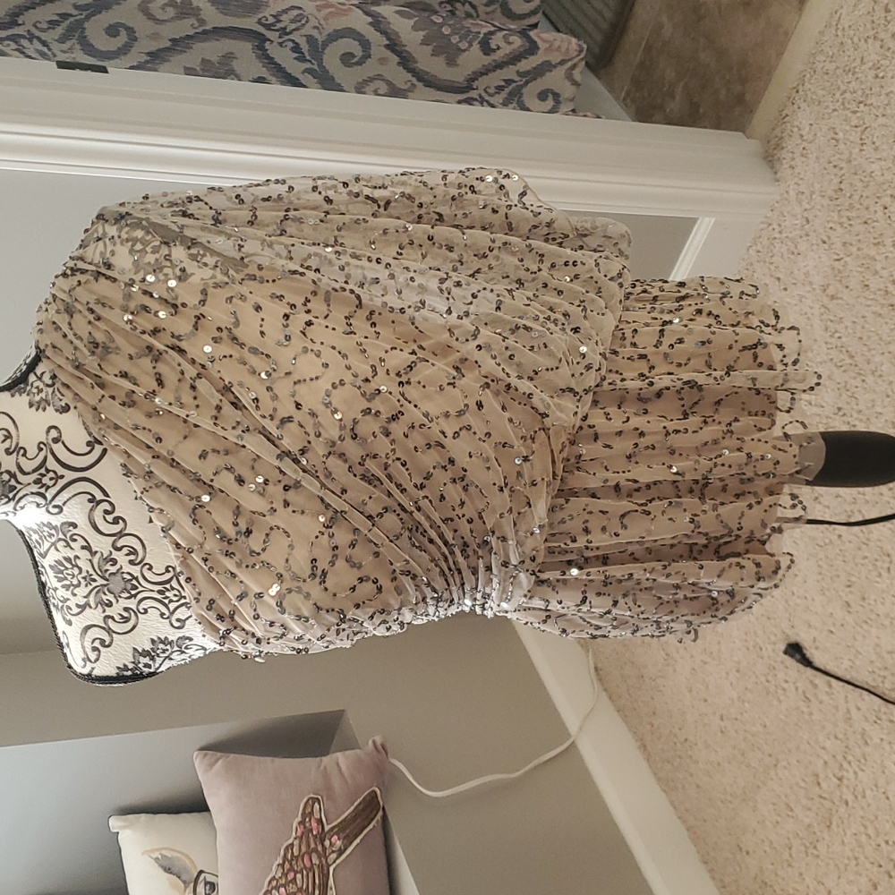 Sequined/beaded one shoulder top